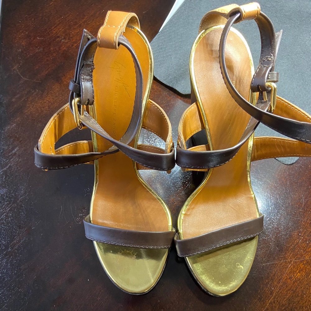 Giuseppe Zanotti Gold Wedge - Picture 15 of 16